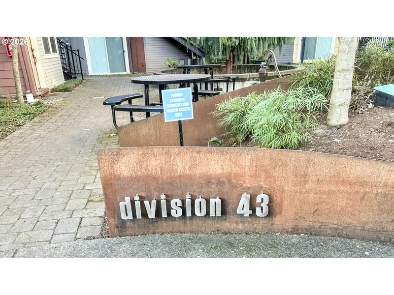 4315 SE DIVISION ST #C, Portland, OR 97206