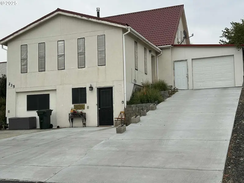 235 Rock ST, Heppner, OR 97836