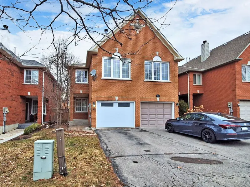 99 Widdifield AVE, Newmarket, ON L3X 1Z3