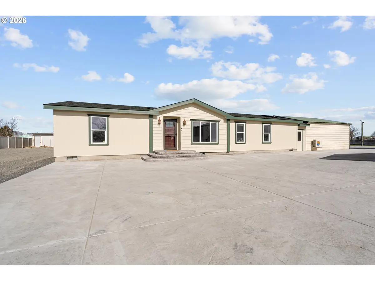 31289 Morgan LN, Hermiston, OR 97838