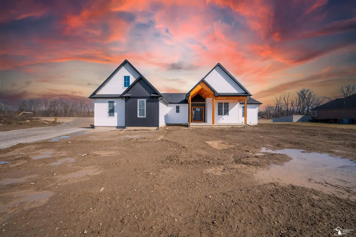 2706 S Custer RD, Monroe Twp, MI 48161