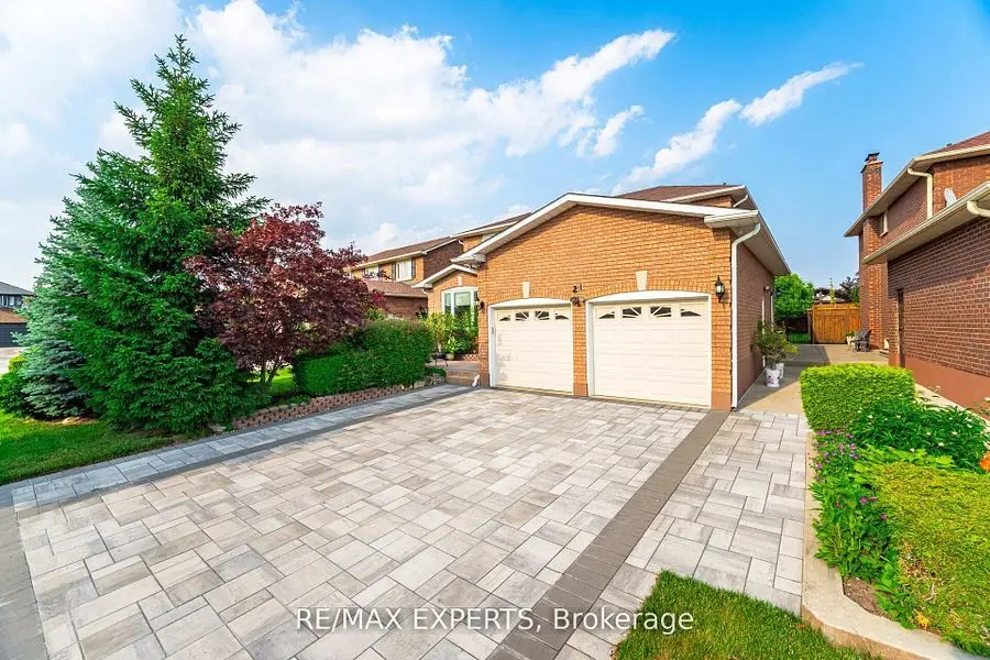 21 Williamsburg LN, Vaughan, ON L4L 5C8