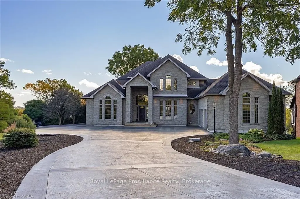 4744 Bath RD, Loyalist, ON K0H 1G0