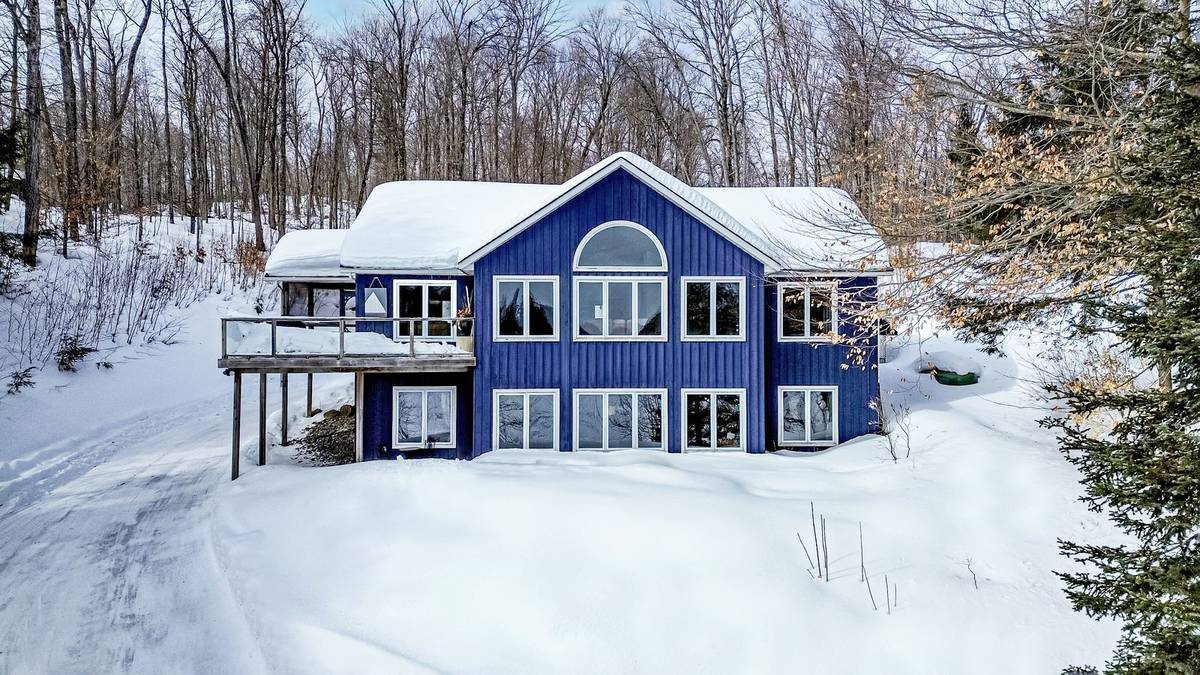 1070 South Ril Lake RD, Lake Of Bays, ON P0B 1A0