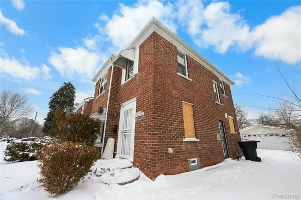 8130 Ward ST, Detroit, MI 48228