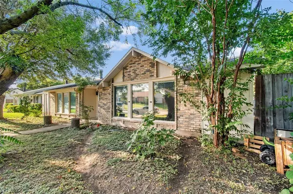 9853 Sophora Circle, Dallas, TX 75249