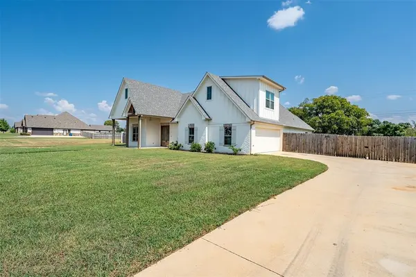 545 Bush Buck Way, Bullard, TX 75757