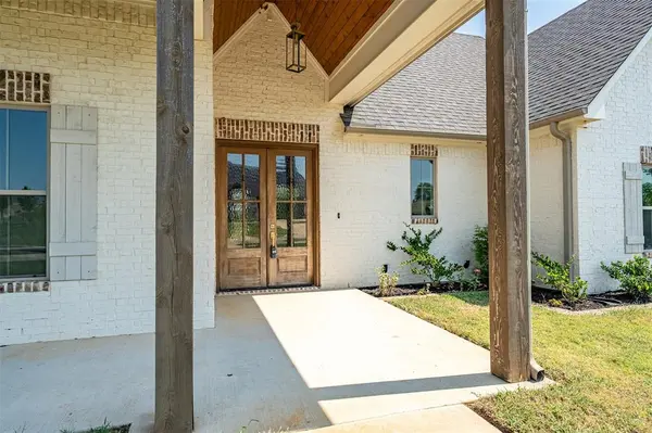 545 Bush Buck Way, Bullard, TX 75757