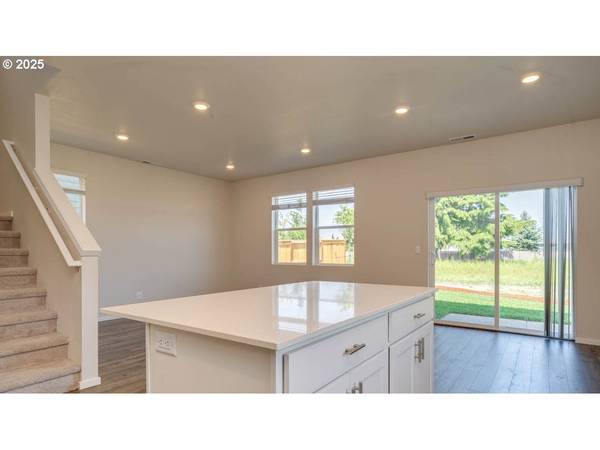 4948 Dilling AVE NE, Salem, OR 97301