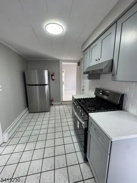 552 Jefferson Ave, Floor 2, Elizabeth City, NJ 07201