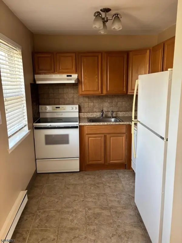 422 Ringwood Ave #A208, Pompton Lakes Boro, NJ 07442