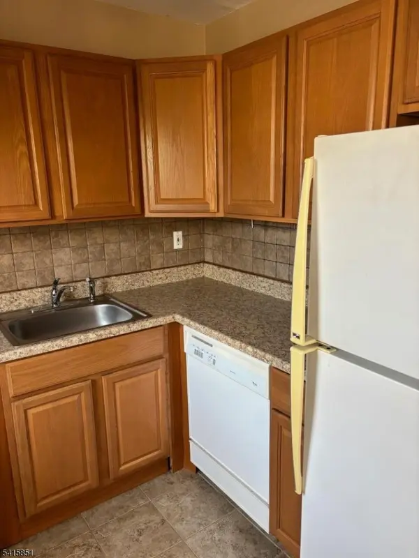 422 Ringwood Ave #A208, Pompton Lakes Boro, NJ 07442