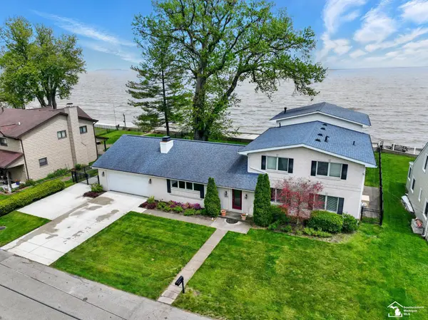 13542 Venetian DR, Monroe Twp, MI 48161