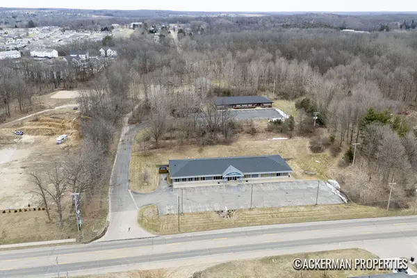 450 Meadow Run DR, Hastings Twp, MI 49058