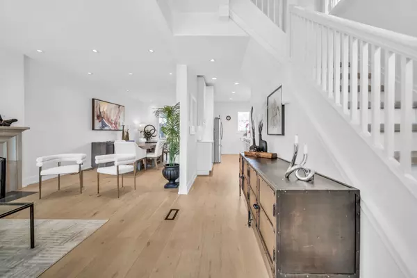 Toronto C04, ON M5M 1M4,70 Cranbrooke AVE