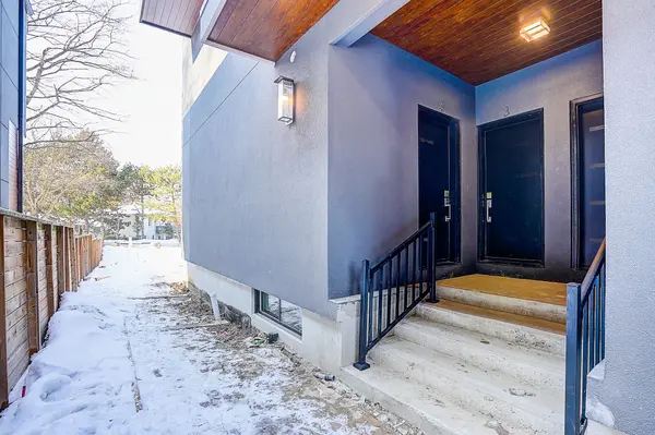 1146 Broadview AVE #1, Toronto E03, ON M4K 2S5