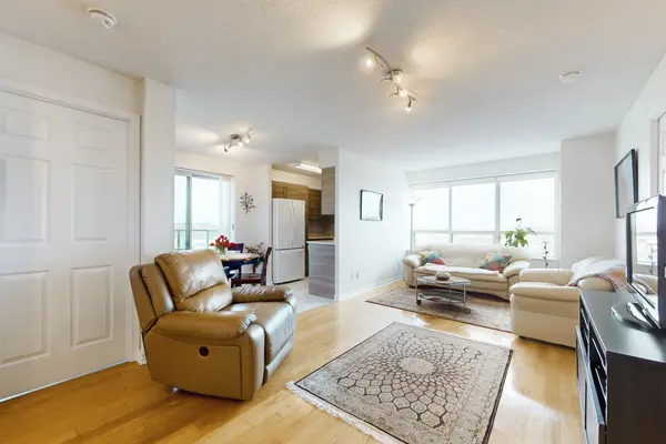 11 Oneida CRES #1004, Richmond Hill, ON L4B 0A1