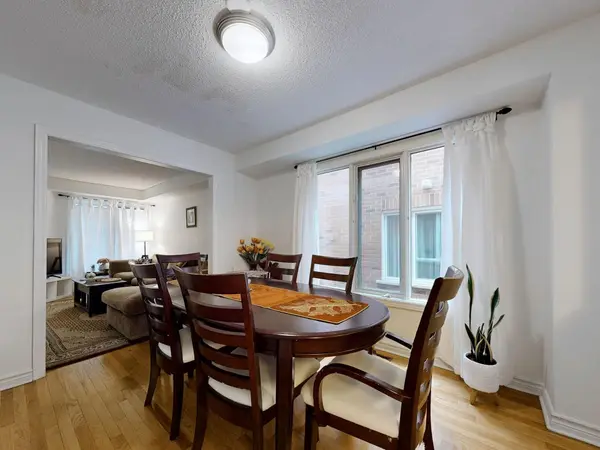 99 Widdifield AVE, Newmarket, ON L3X 1Z3