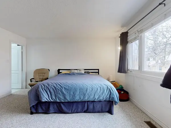 99 Widdifield AVE, Newmarket, ON L3X 1Z3