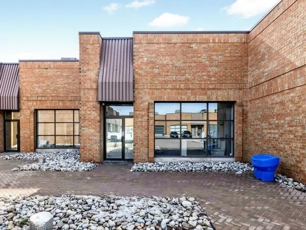 71 Marycroft AVE #23, Vaughan, ON L4L 5Y6