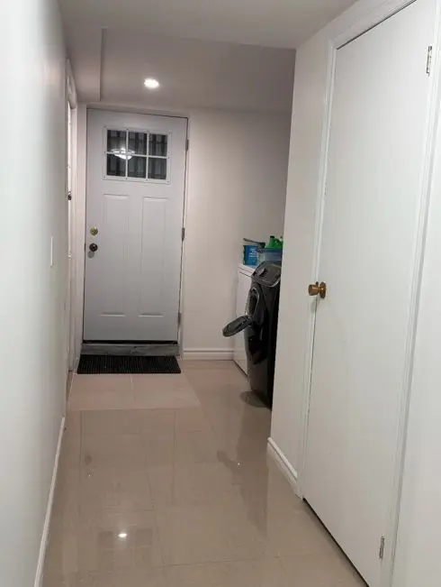 16 Milne LN, Markham, ON L3P 1C7