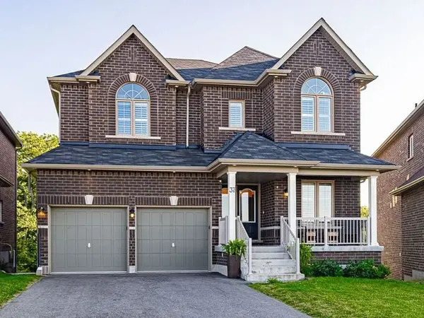 37 Muirfield DR, Barrie, ON L4N 5S4