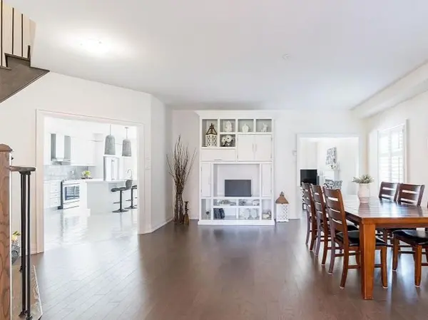 37 Muirfield DR, Barrie, ON L4N 5S4