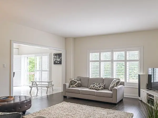 37 Muirfield DR, Barrie, ON L4N 5S4