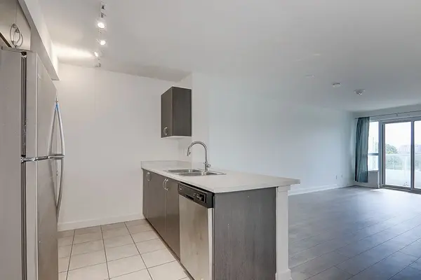 10 Wilby CRES #409, Toronto W04, ON M9N 0B6