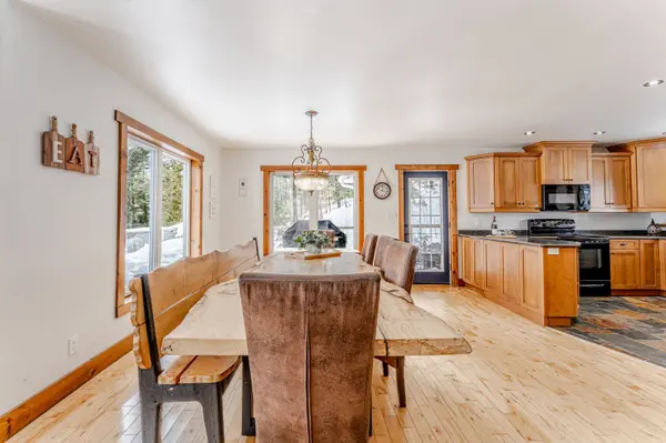 1070 South Ril Lake RD, Lake Of Bays, ON P0B 1A0
