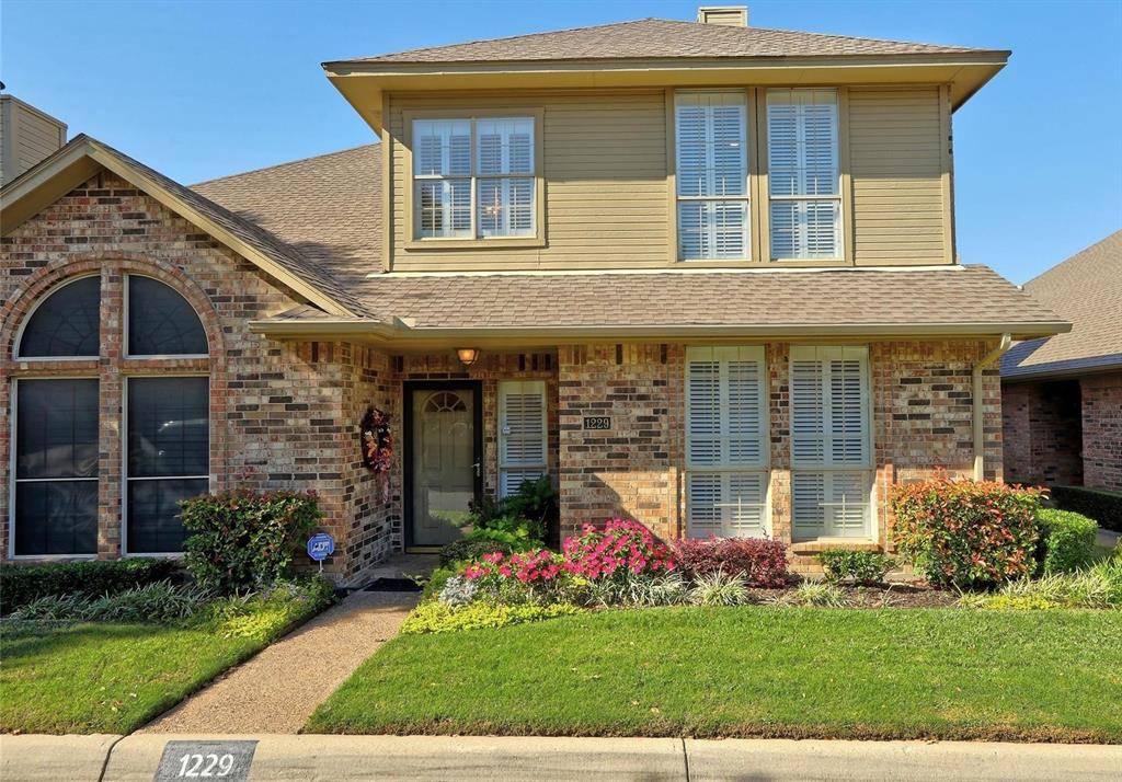 1229 Wooded Trail, Hurst, TX 76053