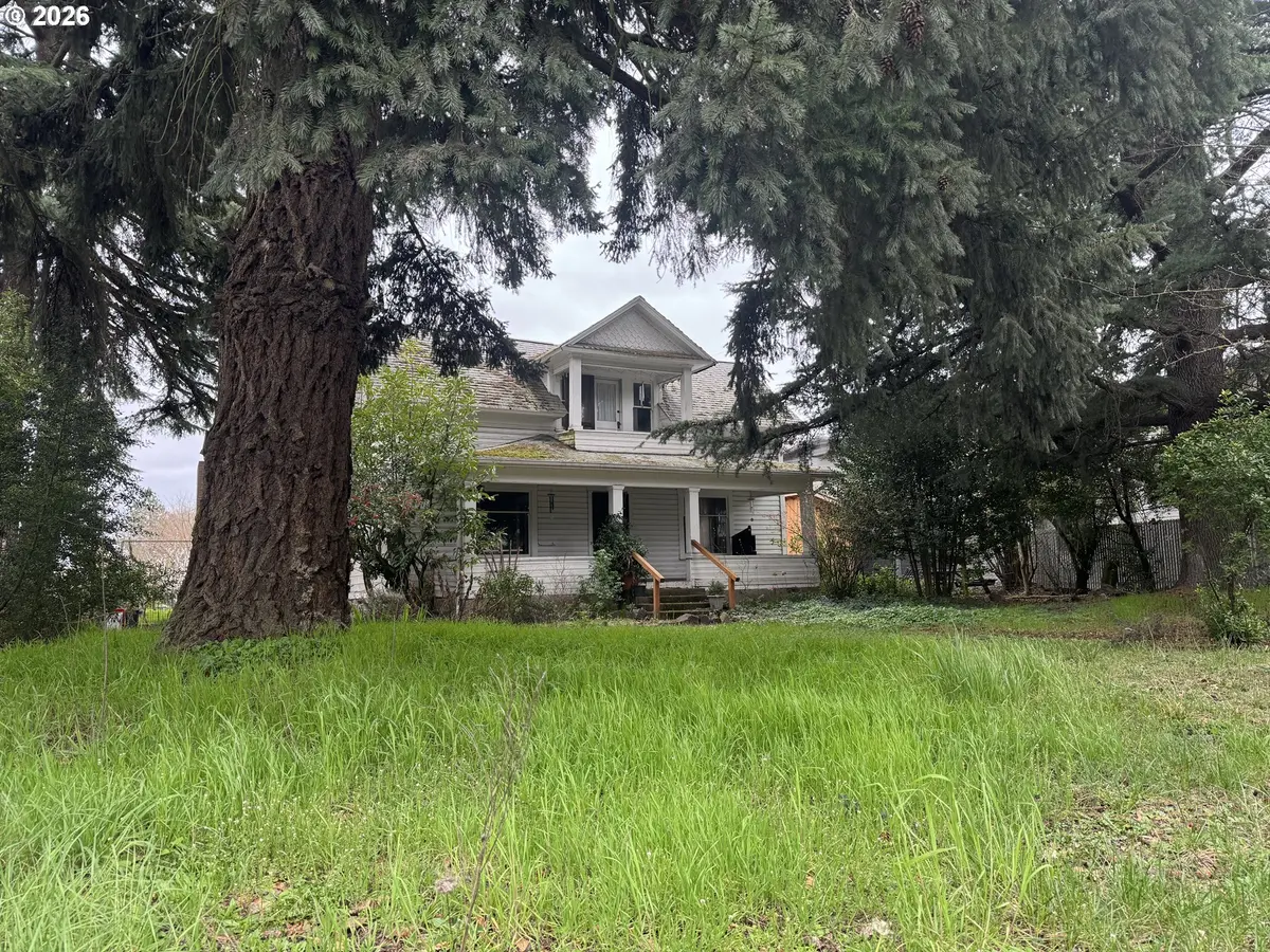 805 River RD, Eugene, OR 97404