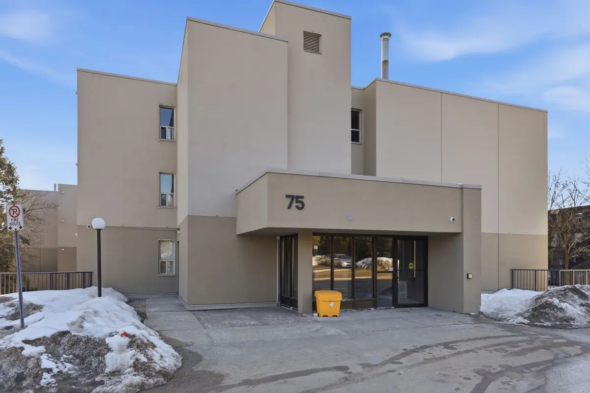 75 Silvercreek Pkwy N #308, Guelph, ON N1H 7R9