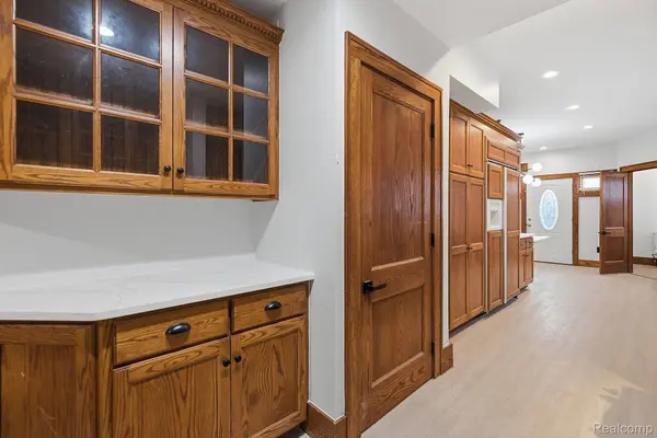 124 E Windemere AVE, Royal Oak, MI 48073