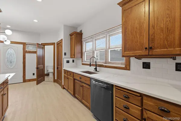 124 E Windemere AVE, Royal Oak, MI 48073