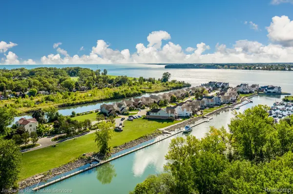 285 Keelson Drive DR, Detroit, MI 48215