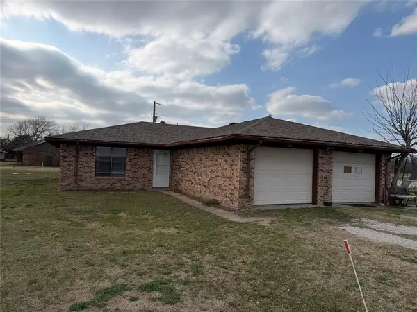 1605 Oak Circle, Anna, TX 75409
