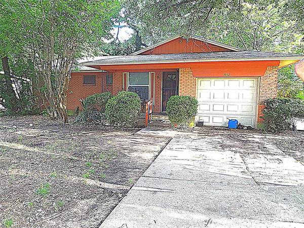 912 Sierra Drive, Denton, TX 76209