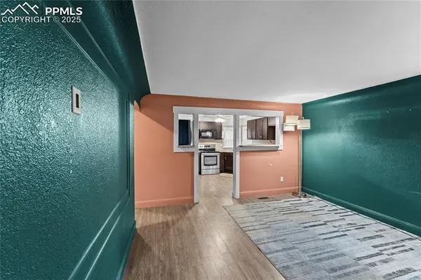 917 E Cimarron ST, Colorado Springs, CO 80903