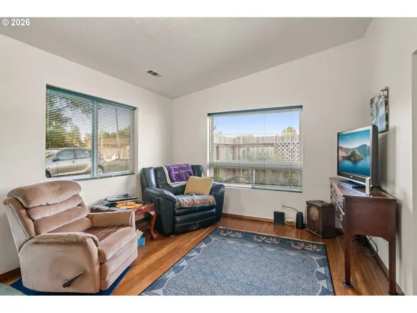 1115 RANSOM AVE, Brookings, OR 97415