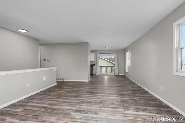 952 Woodside DR, Holland Twp, MI 49424