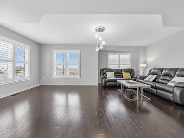 1 Mortlock ST, Ajax, ON M1Z 0T1