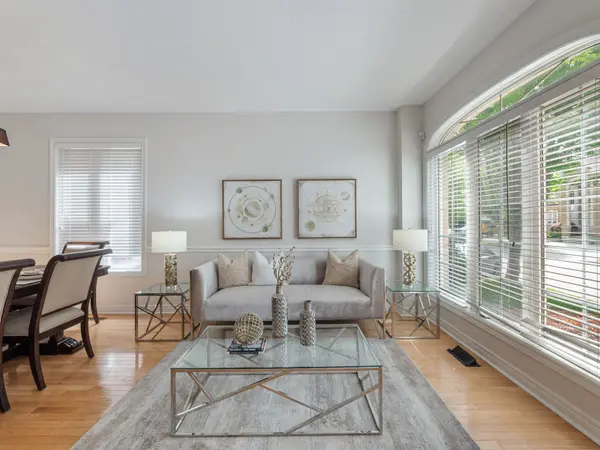 4 Haywood DR, Markham, ON L6C 3C8