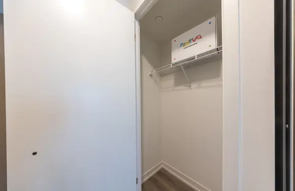 195 Commerce ST #1002, Vaughan, ON L4K 5Z7