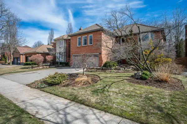 333 Claremont CRES, Oakville, ON L6J 6J9