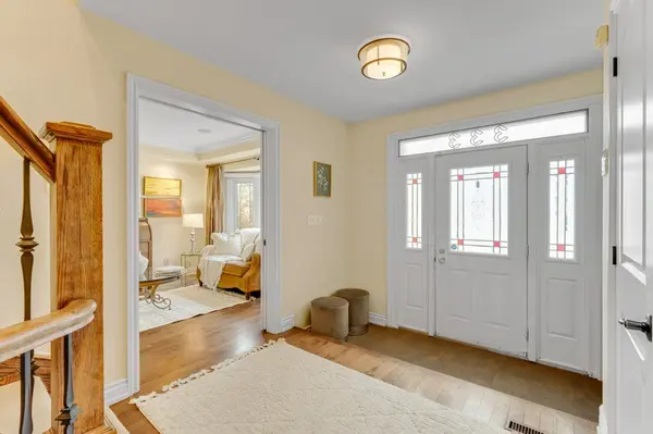 333 Claremont CRES, Oakville, ON L6J 6J9