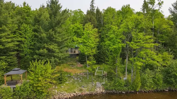Lot 6 Burnt Island IS, Madawaska Valley, ON K0J 1B0