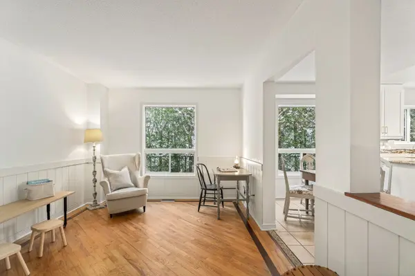 77 Armagh WAY, Barrhaven, ON K2J 4C1