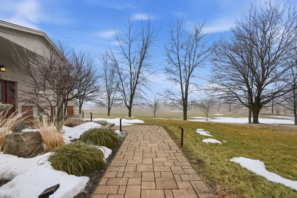 9389 Chippewa RD W, Hamilton, ON L0R 1W0