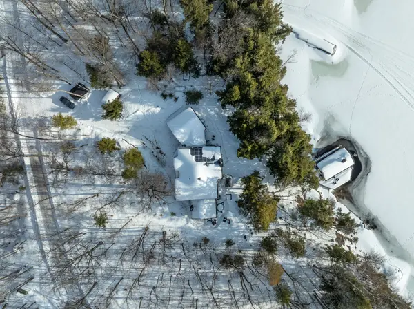 1025 Long Point RD, Lake Of Bays, ON P0A 1H0